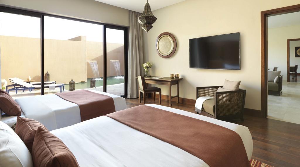Villa con 2 Camere da Letto, Giardino e Piscina